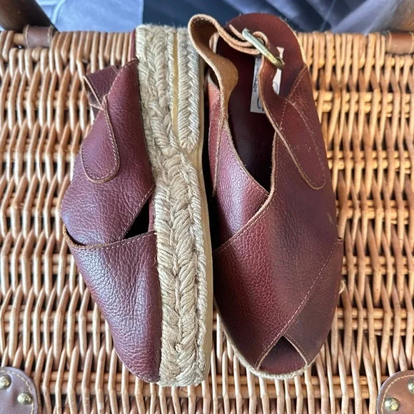 Vintage Leather Espadrilles 7.5 / 38 Platform Flats Sandals Rare Made in Spain - Picture 2 of 16